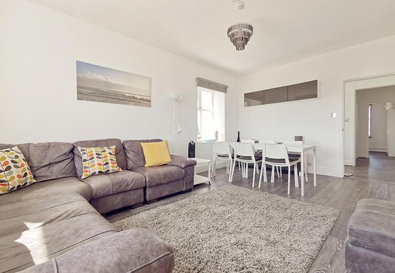 Plas Darien-3 Bed Apt- Sea Views - Sleeps 5 Trearddur Exterior photo